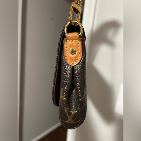 Louis Vuitton- LV Monogram Favorite - Picture 6 of 8